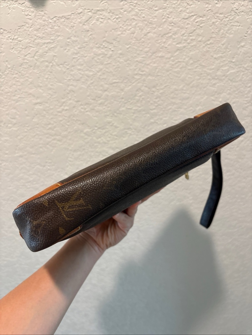 Louis Vuitton Marly Dragonne
Monogram Clutch Bag - Picture 4 of 14